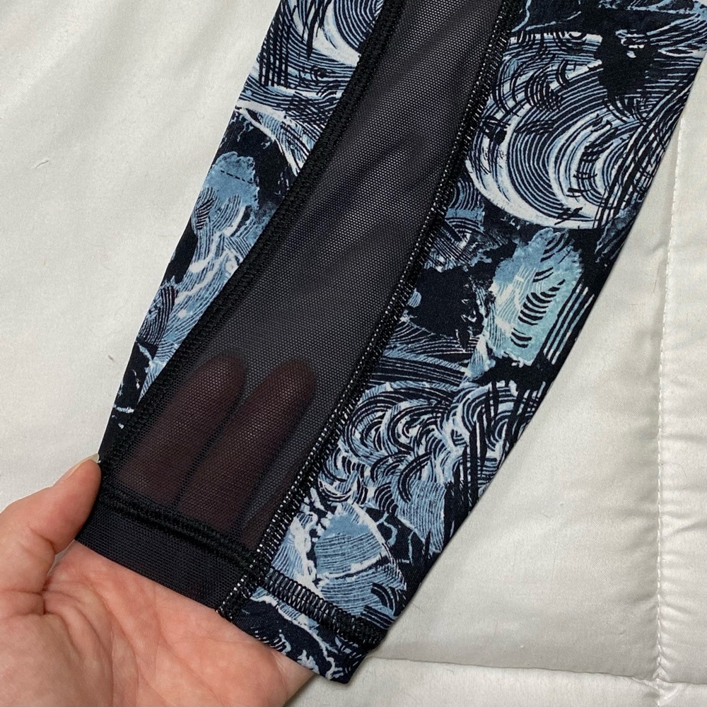 Lululemon Leggings size 4 - Picture 3 of 3